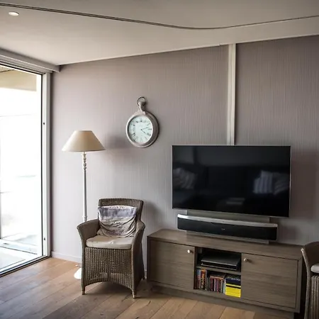 Res Helix 1slp App Zeezicht En Parking *